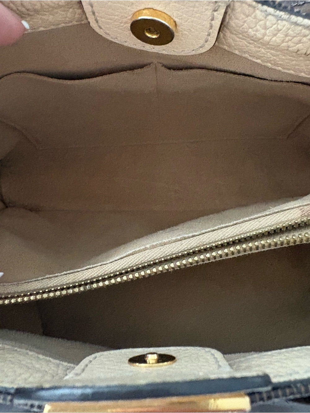 Authentic Louis Vuitton Brown Damier Canvas Bag with Gold Hardware - Picture 6 of 16